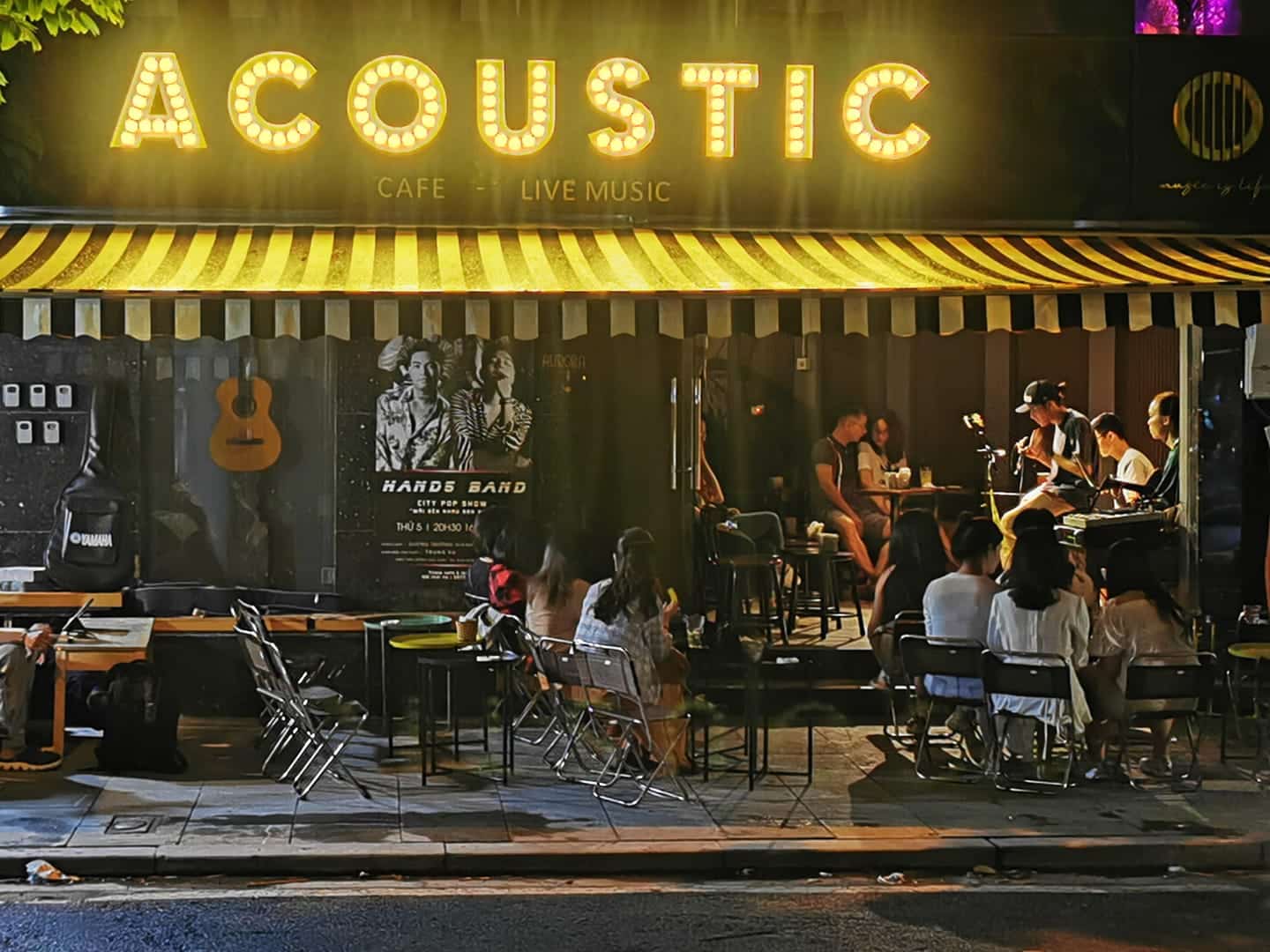 khong-gian-mat-bang-cafe-acoustic